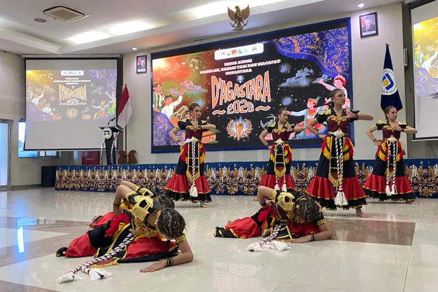 Gelar D’AGASTARA, Komunitas E-GamelanKU Udinus Ajak Pelajar Lestarikan Seni Tradisional Nusantara