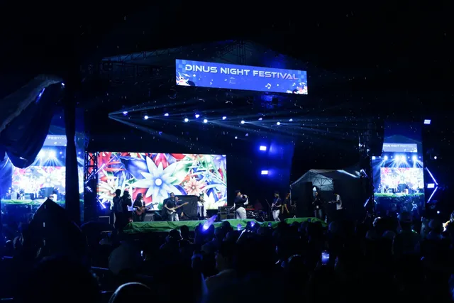 Penampilan Inagurasi dari UKM Awali Rangkaian Konser Dinus Night Festival 2025 