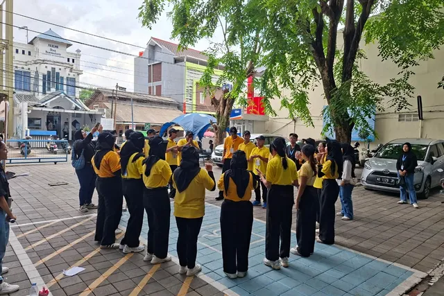 FEB Udinus Asah Kemampuan dan Kekompakan Mahasiswa Baru lewat Character Building